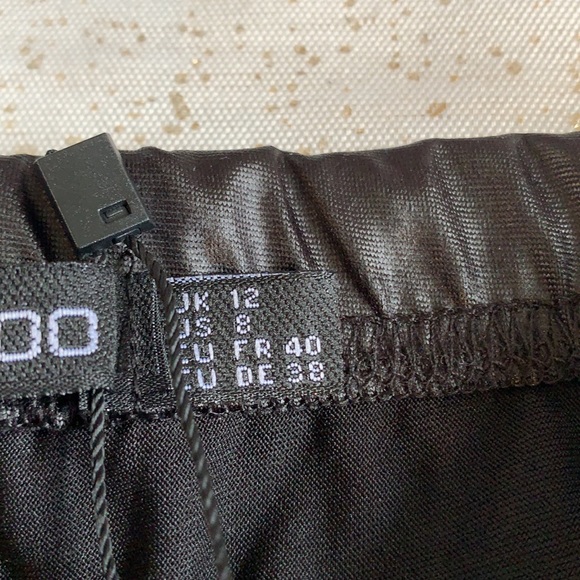 Boohoo wet look mini skirt - Picture 5 of 6